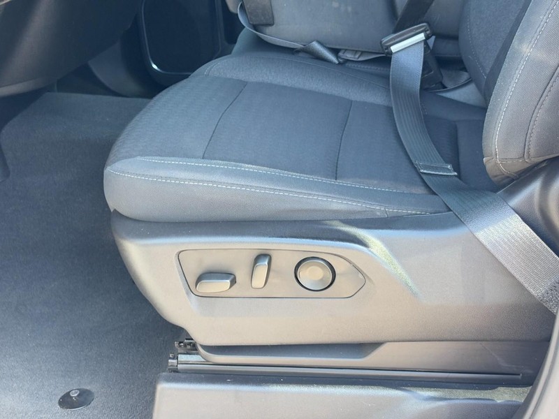 Chevrolet Silverado 1500 Vehicle Full-screen Gallery Image 17