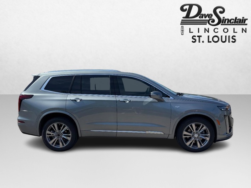 Cadillac XT6 Vehicle Full-screen Gallery Image 02