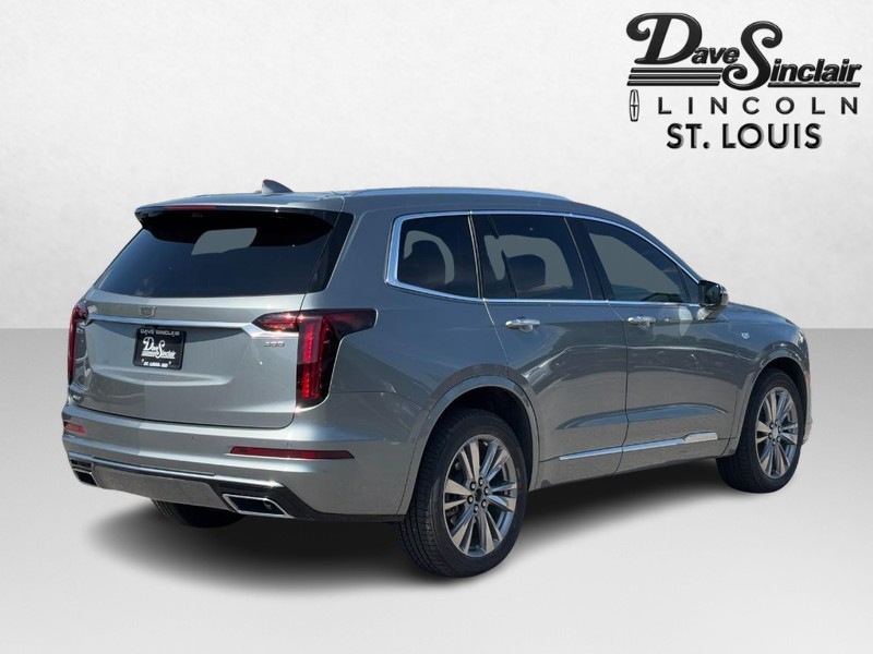 Cadillac XT6 Vehicle Full-screen Gallery Image 03