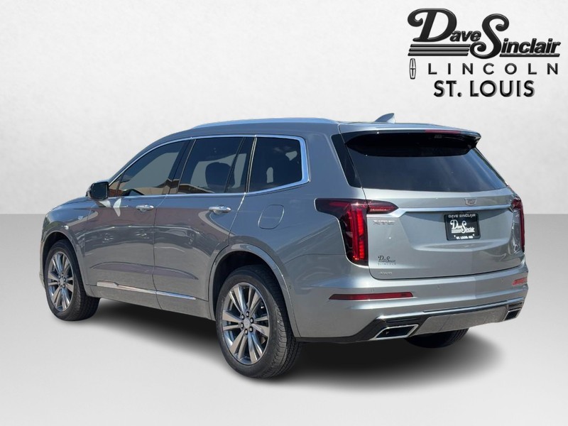 Cadillac XT6 Vehicle Full-screen Gallery Image 05
