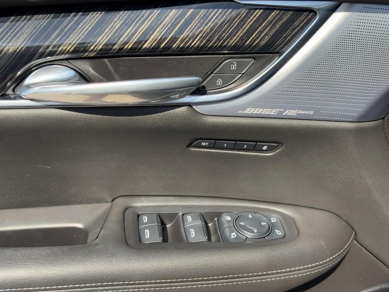Cadillac XT6 Vehicle Full-screen Gallery Image 18