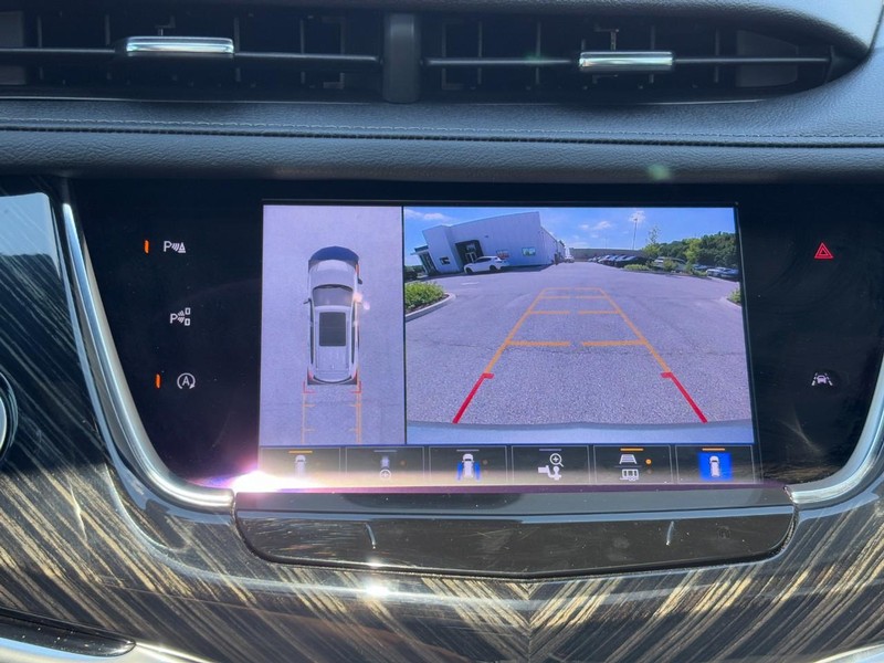 Cadillac XT6 Vehicle Full-screen Gallery Image 22