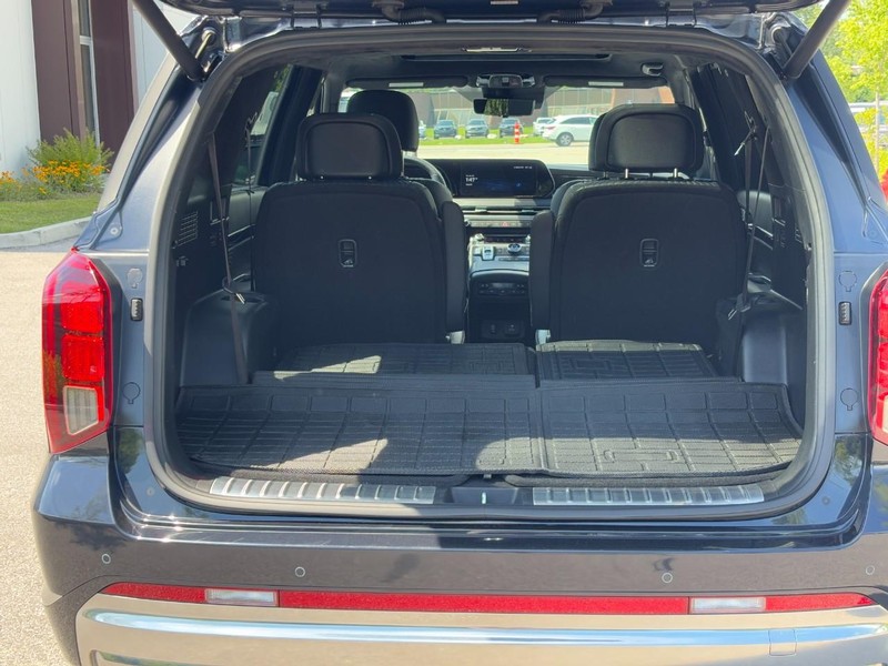 Hyundai Palisade Vehicle Full-screen Gallery Image 10