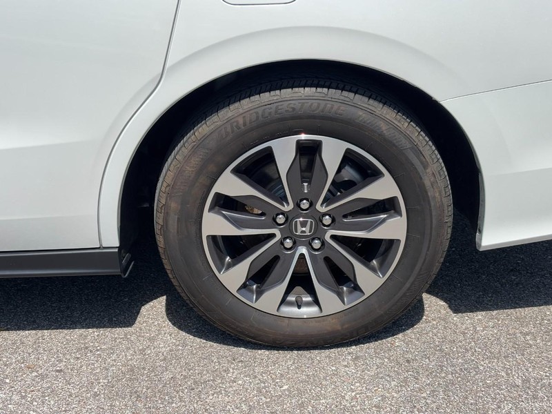 Honda Odyssey Vehicle Full-screen Gallery Image 11