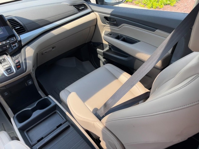 Honda Odyssey Vehicle Full-screen Gallery Image 17
