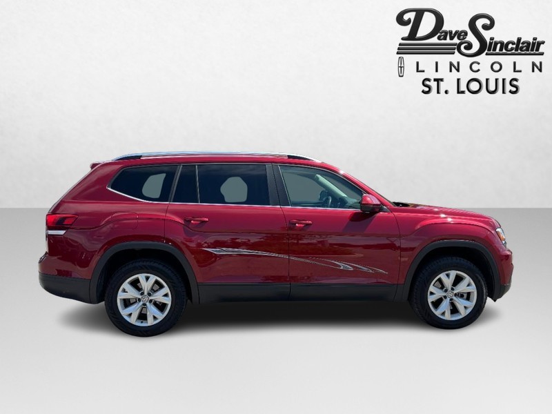Volkswagen Atlas Vehicle Full-screen Gallery Image 02