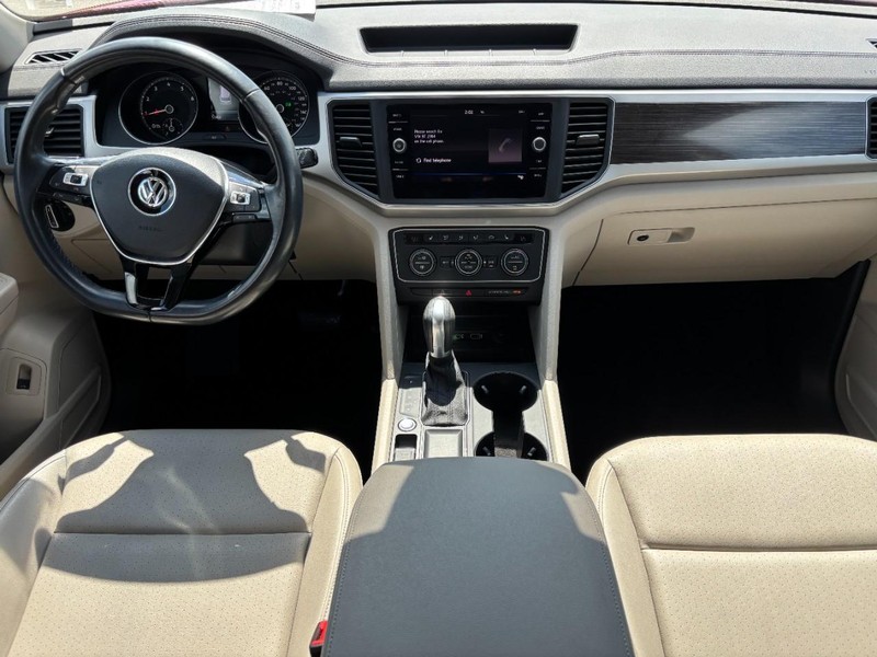 Volkswagen Atlas Vehicle Full-screen Gallery Image 15
