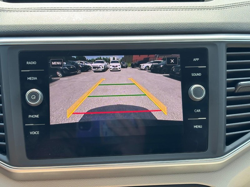 Volkswagen Atlas Vehicle Full-screen Gallery Image 22