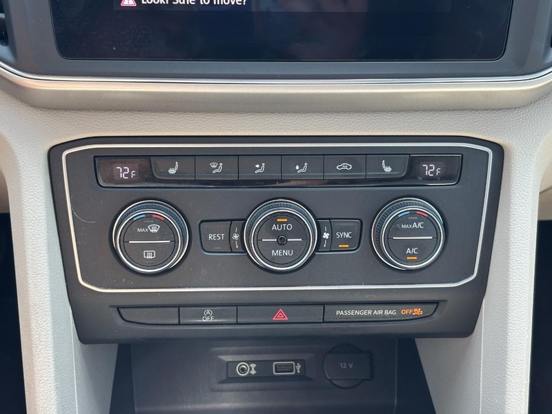 Volkswagen Atlas Vehicle Full-screen Gallery Image 23