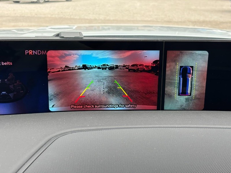 Lincoln Navigator Vehicle Full-screen Gallery Image 19