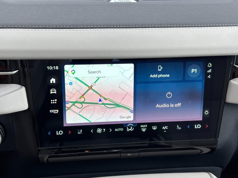 Lincoln Navigator Vehicle Full-screen Gallery Image 20