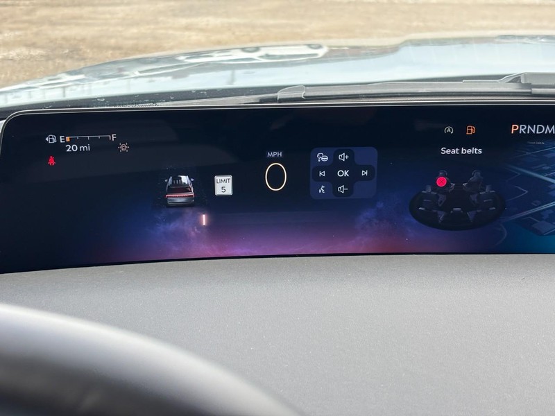 Lincoln Navigator L Vehicle Full-screen Gallery Image 20