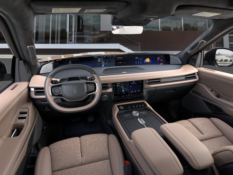 Lincoln Navigator Vehicle Full-screen Gallery Image 10