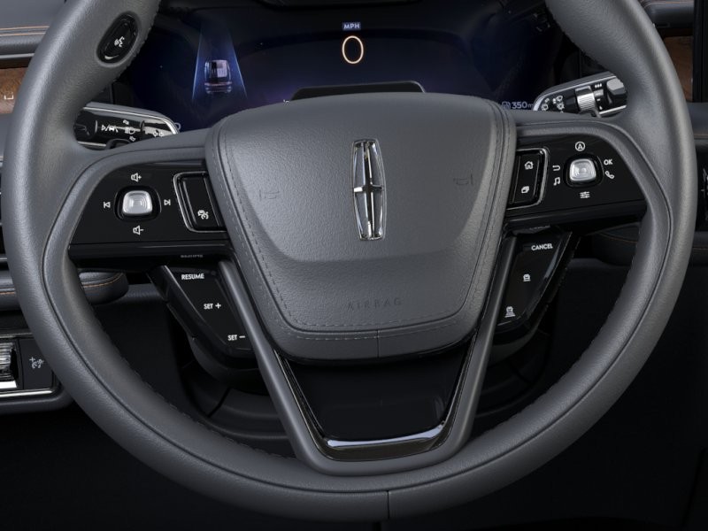 Lincoln Aviator Vehicle Full-screen Gallery Image 13