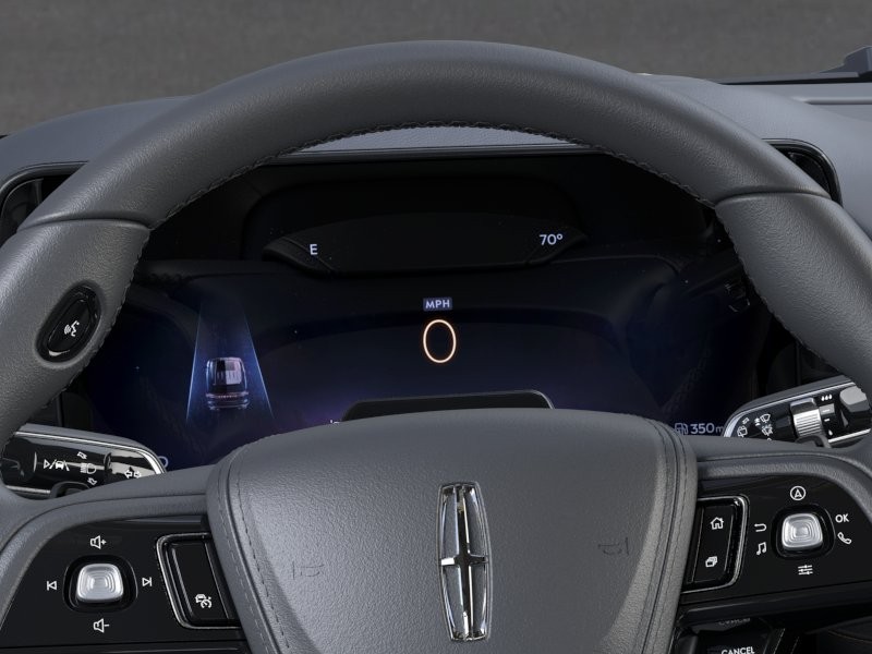 Lincoln Aviator Vehicle Full-screen Gallery Image 14