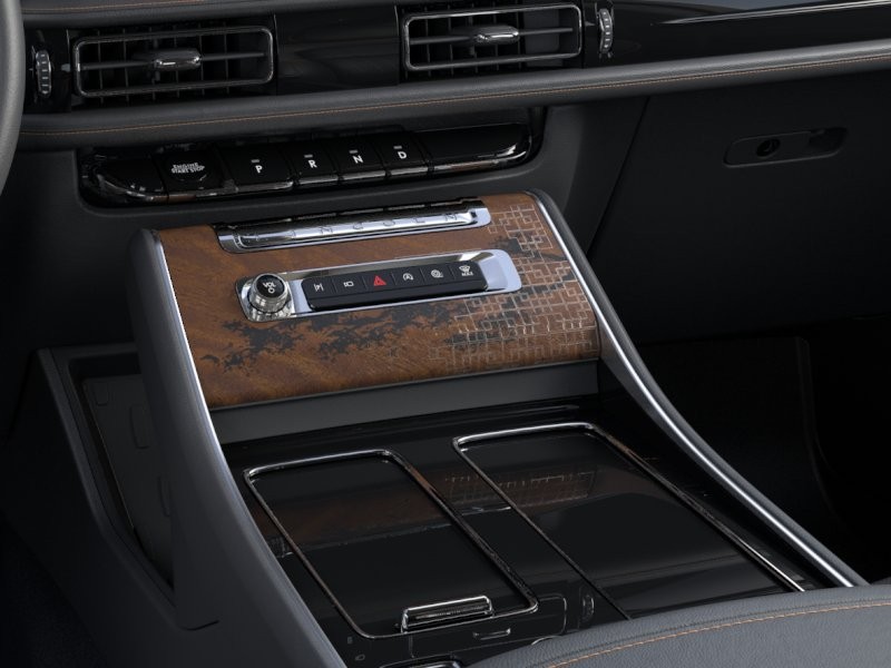 Lincoln Aviator Vehicle Full-screen Gallery Image 16