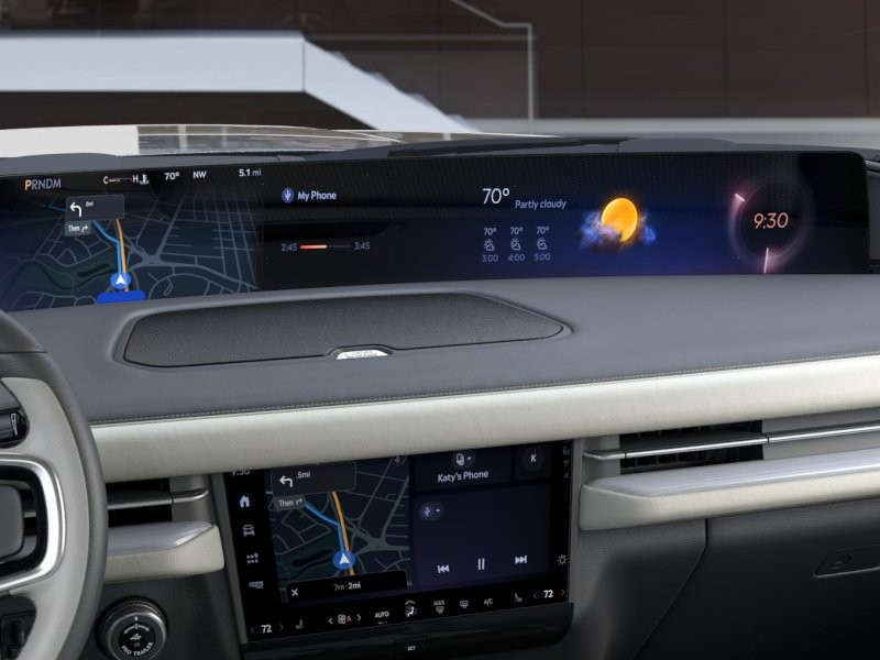 Lincoln Navigator Vehicle Full-screen Gallery Image 15