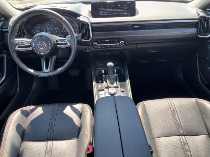 Mazda CX-50 Vehicle Full-screen Gallery Image 14