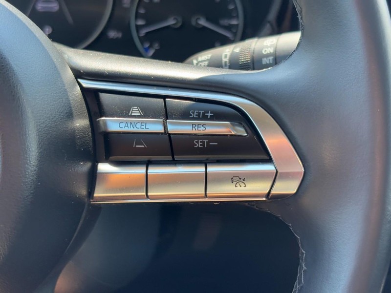Mazda CX-50 Vehicle Full-screen Gallery Image 19