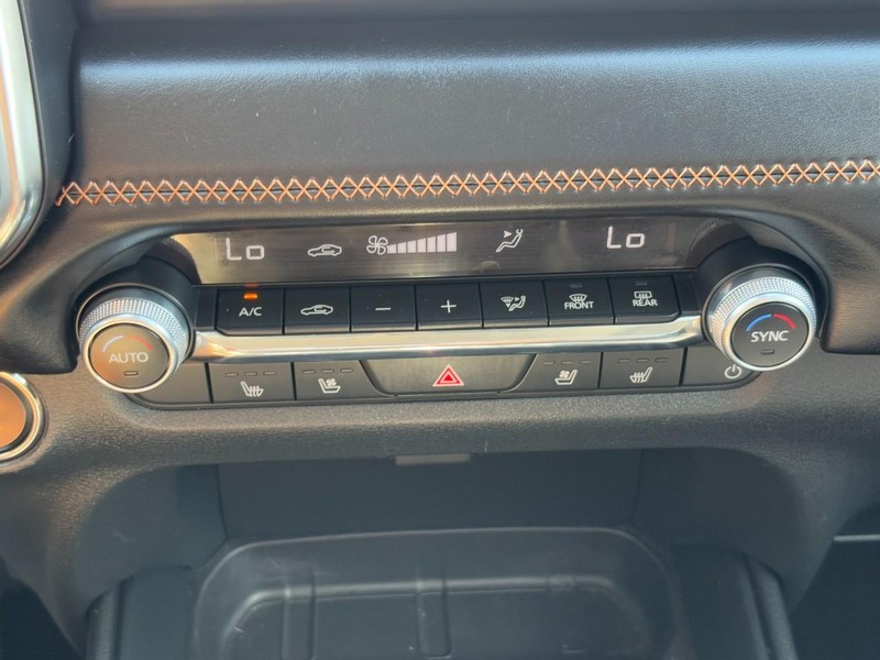 Mazda CX-50 Vehicle Full-screen Gallery Image 23
