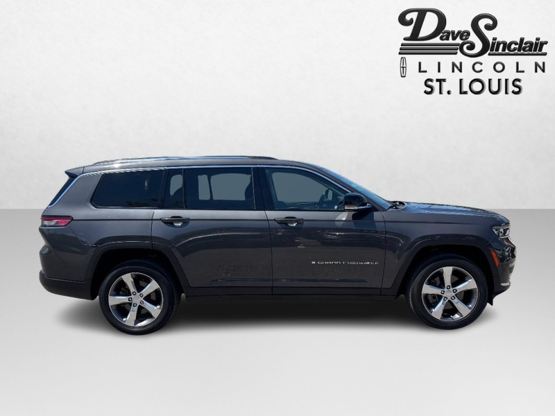 Jeep Grand Cherokee L Vehicle Full-screen Gallery Image 02