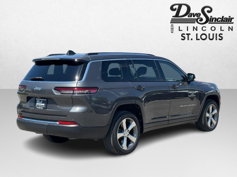 Jeep Grand Cherokee L Vehicle Full-screen Gallery Image 03
