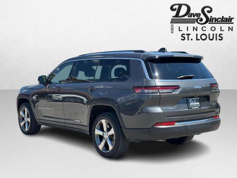 Jeep Grand Cherokee L Vehicle Full-screen Gallery Image 05