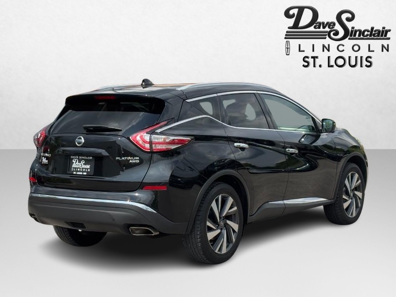 Nissan Murano Vehicle Full-screen Gallery Image 03