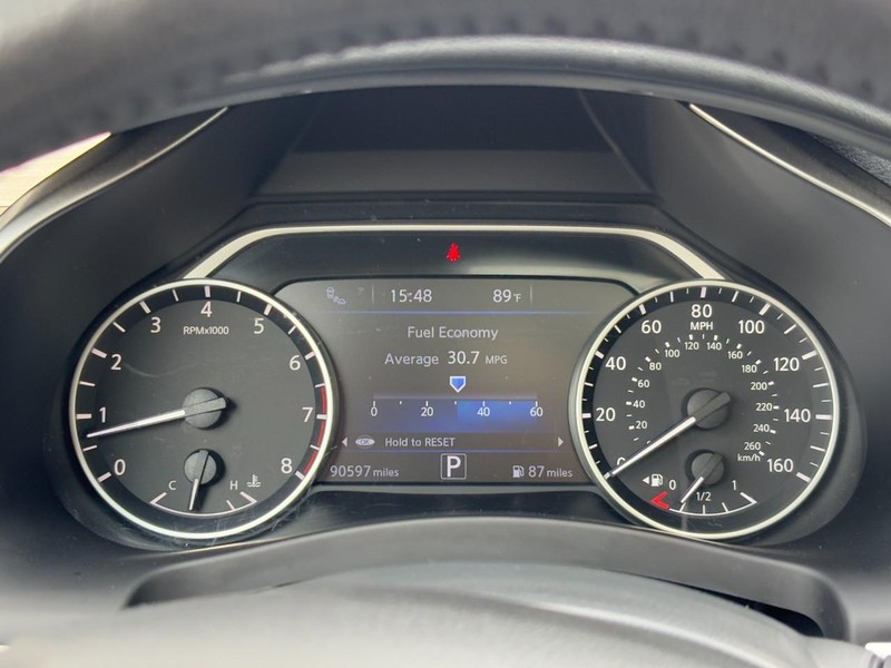 Nissan Murano Vehicle Full-screen Gallery Image 19
