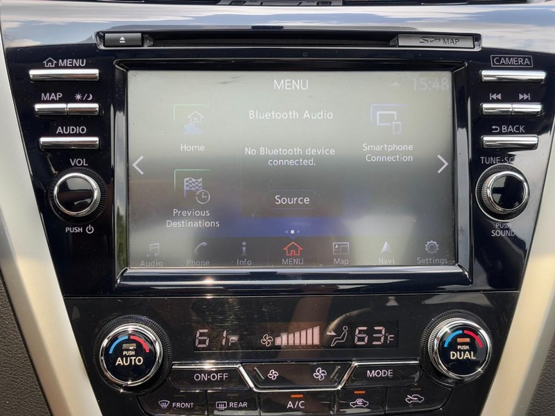 Nissan Murano Vehicle Full-screen Gallery Image 20