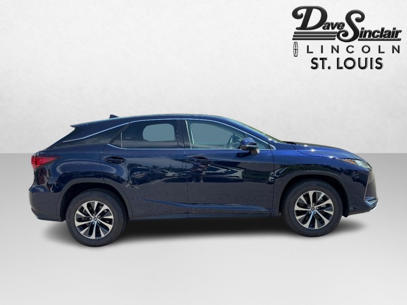 Lexus RX Vehicle Full-screen Gallery Image 02