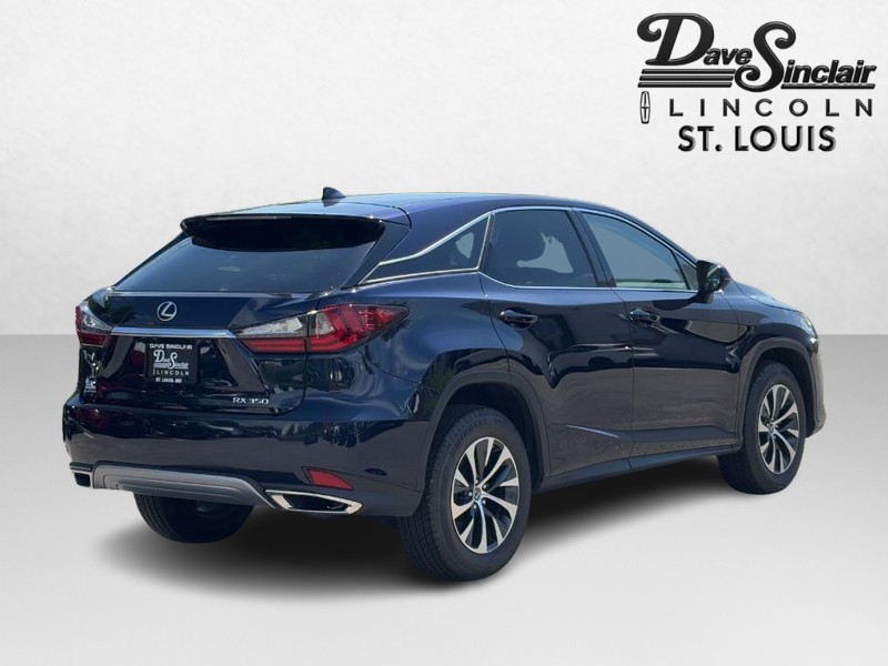 Lexus RX Vehicle Full-screen Gallery Image 03