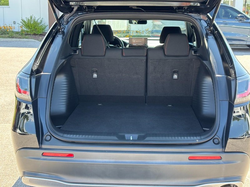Honda HR-V Vehicle Full-screen Gallery Image 10
