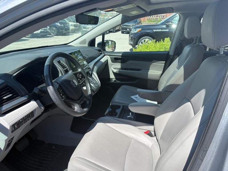 Honda Odyssey Vehicle Full-screen Gallery Image 07