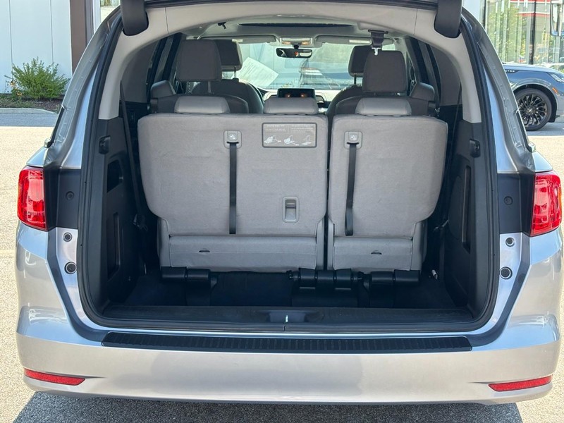 Honda Odyssey Vehicle Full-screen Gallery Image 10