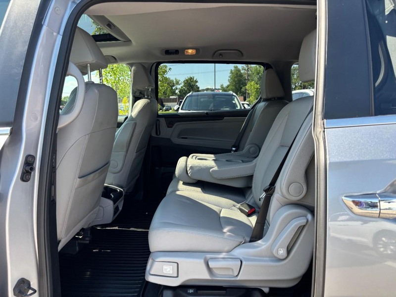 Honda Odyssey Vehicle Full-screen Gallery Image 13