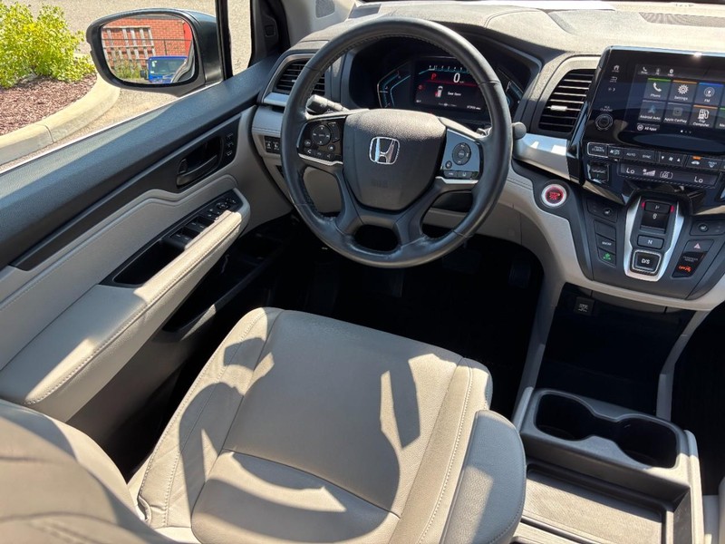 Honda Odyssey Vehicle Full-screen Gallery Image 15