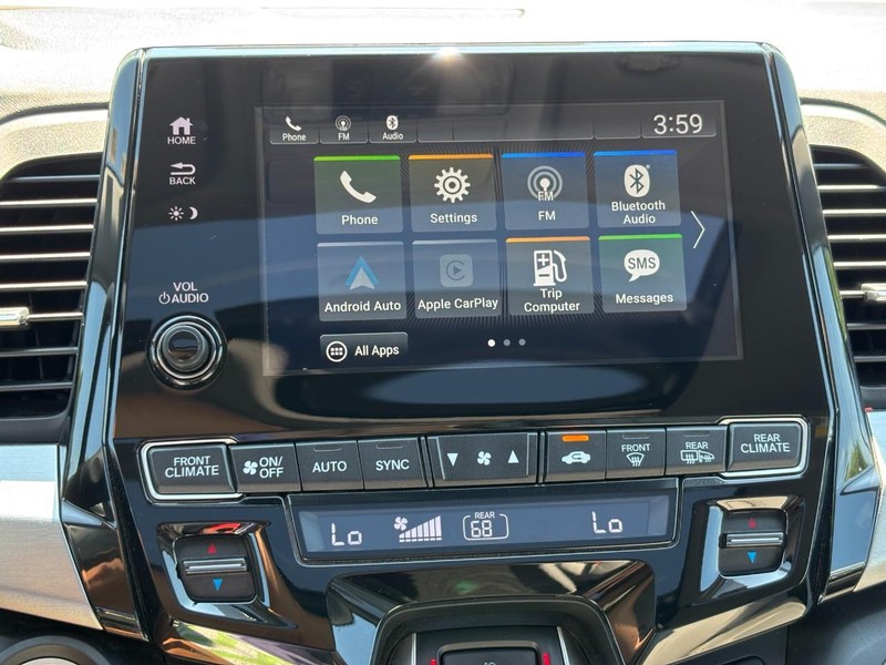 Honda Odyssey Vehicle Full-screen Gallery Image 23