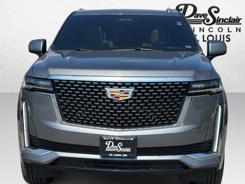 Cadillac Escalade Vehicle Full-screen Gallery Image 09