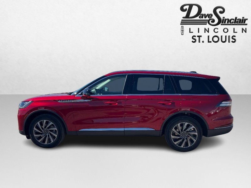 Lincoln Aviator Vehicle Full-screen Gallery Image 06