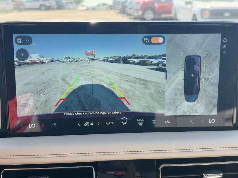 Lincoln Aviator Vehicle Full-screen Gallery Image 22