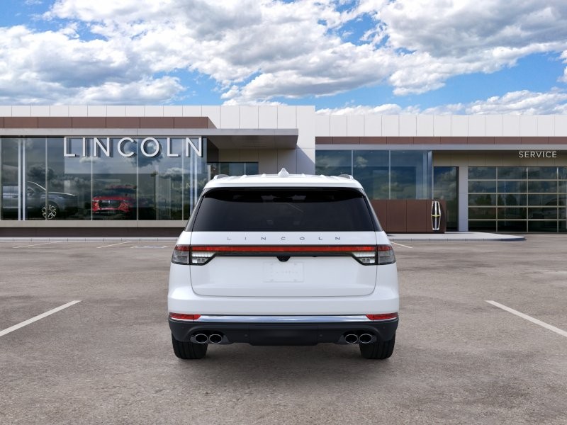 Lincoln Aviator Vehicle Full-screen Gallery Image 05