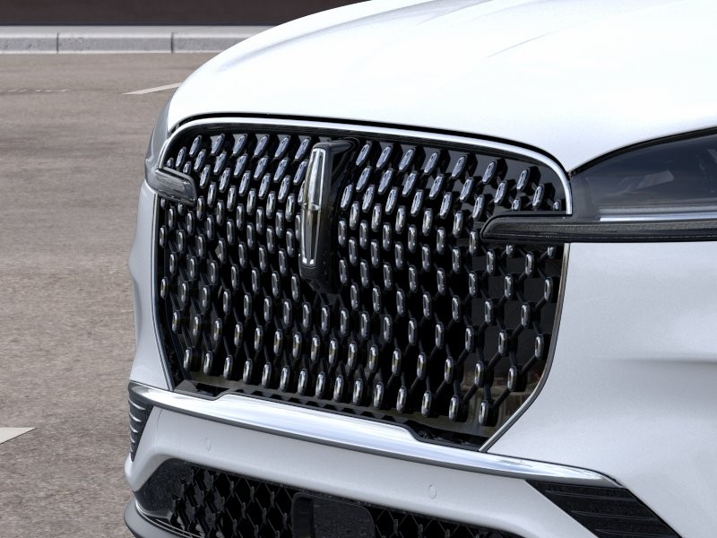 Lincoln Aviator Vehicle Full-screen Gallery Image 18
