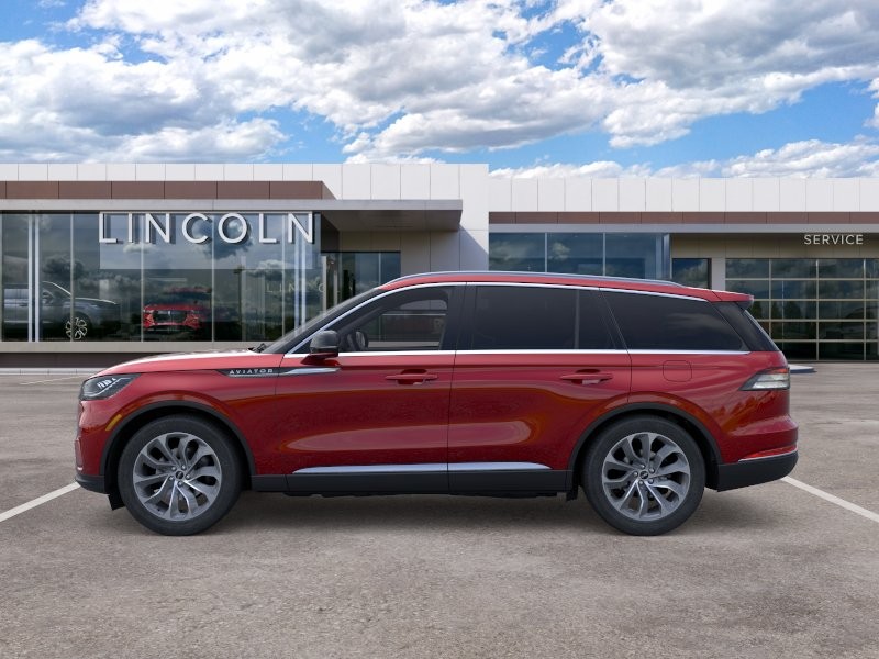 Lincoln Aviator Vehicle Full-screen Gallery Image 03