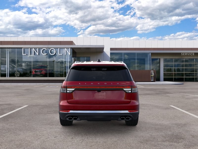 Lincoln Aviator Vehicle Full-screen Gallery Image 05