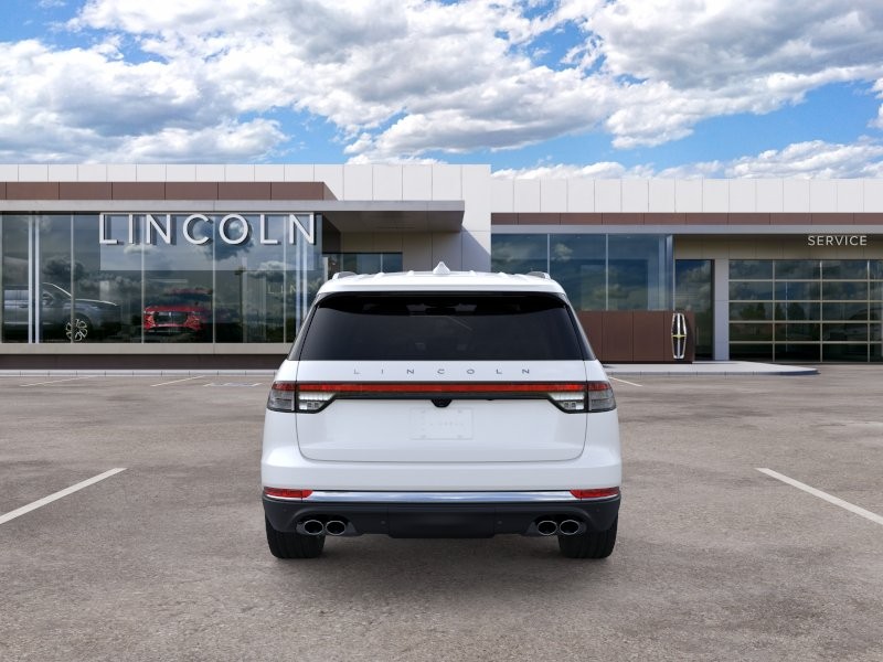 Lincoln Aviator Vehicle Full-screen Gallery Image 05