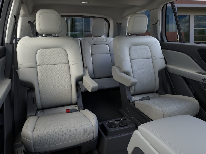 Lincoln Aviator Vehicle Full-screen Gallery Image 12