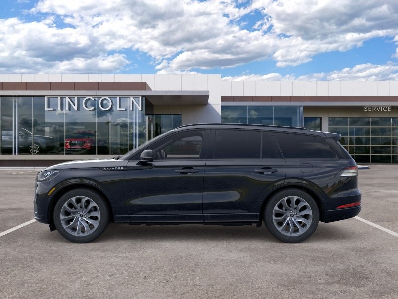 Lincoln Aviator Vehicle Full-screen Gallery Image 03