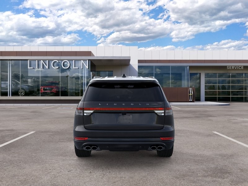 Lincoln Aviator Vehicle Full-screen Gallery Image 05