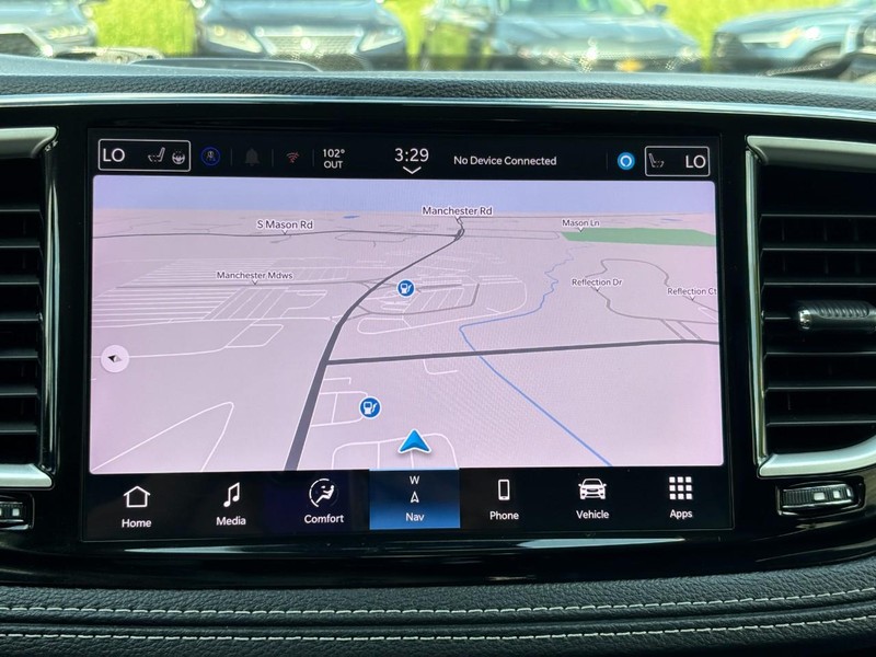 Chrysler Pacifica Vehicle Full-screen Gallery Image 24